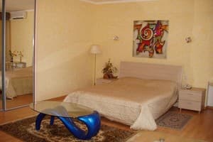 Центр Апарт-отель ул. Трехсвятительская 2