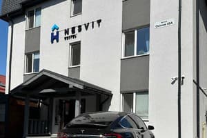 Nesvit Hostel 12